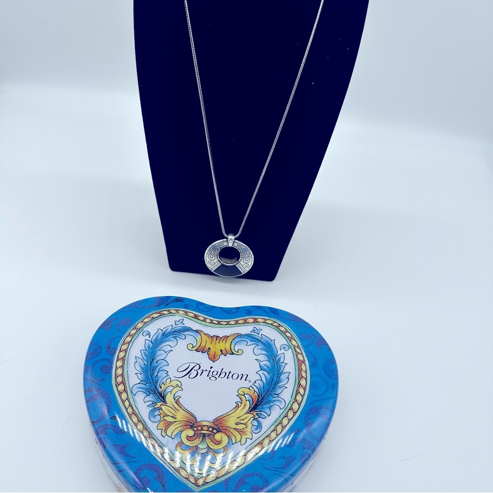 Brighton silver/gold reversible necklace (box not includdd)